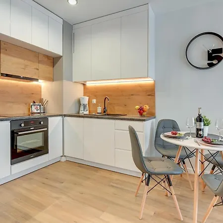 Comfy - Ptaki Baltyku - 20min Ppnt Apartment Gdynia